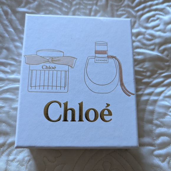 New! Chloe Perfume Set with Gold and Silver Accents - Picture 4 of 4